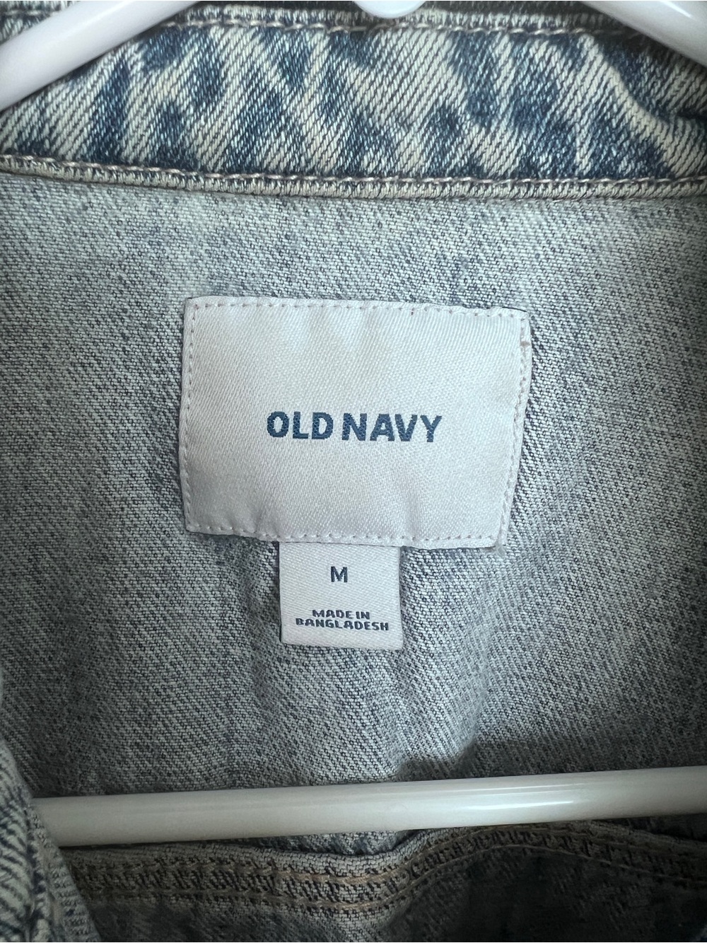 Old Navy Distressed Button Up Classic Denim Jacket Lightweight Holes Blue SZ M - Picture 10 of 11